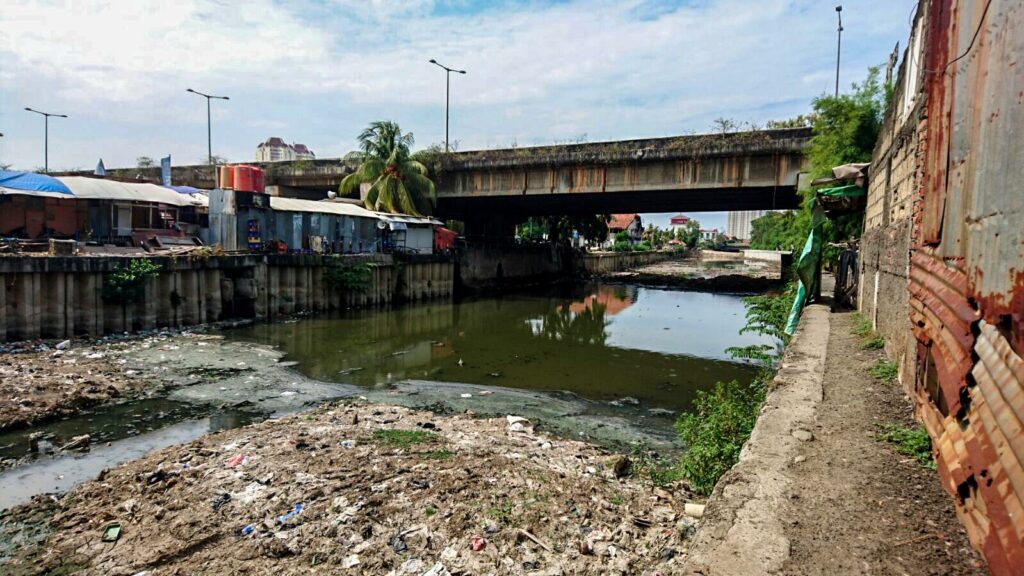 Stinky River Water - Slum tourism in Jakarta