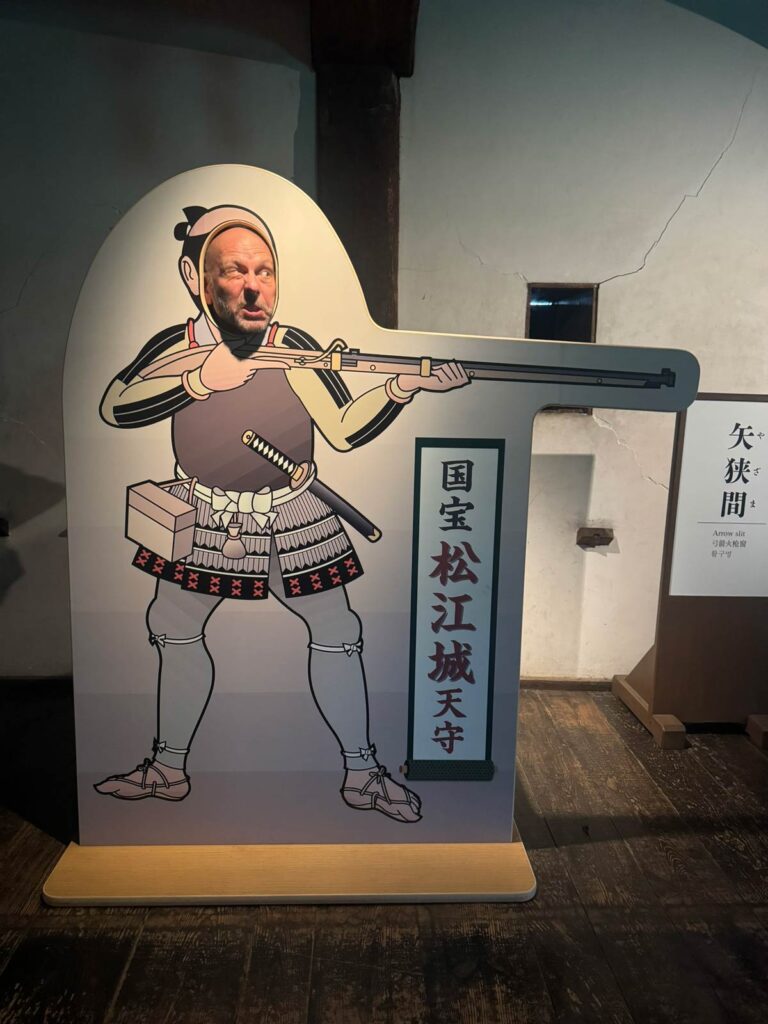 Sam defending Matsue Castle lol