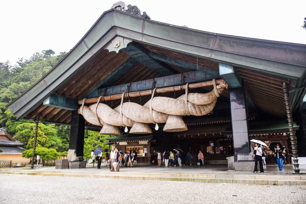The massive shimenawa at Izumo Taisha
